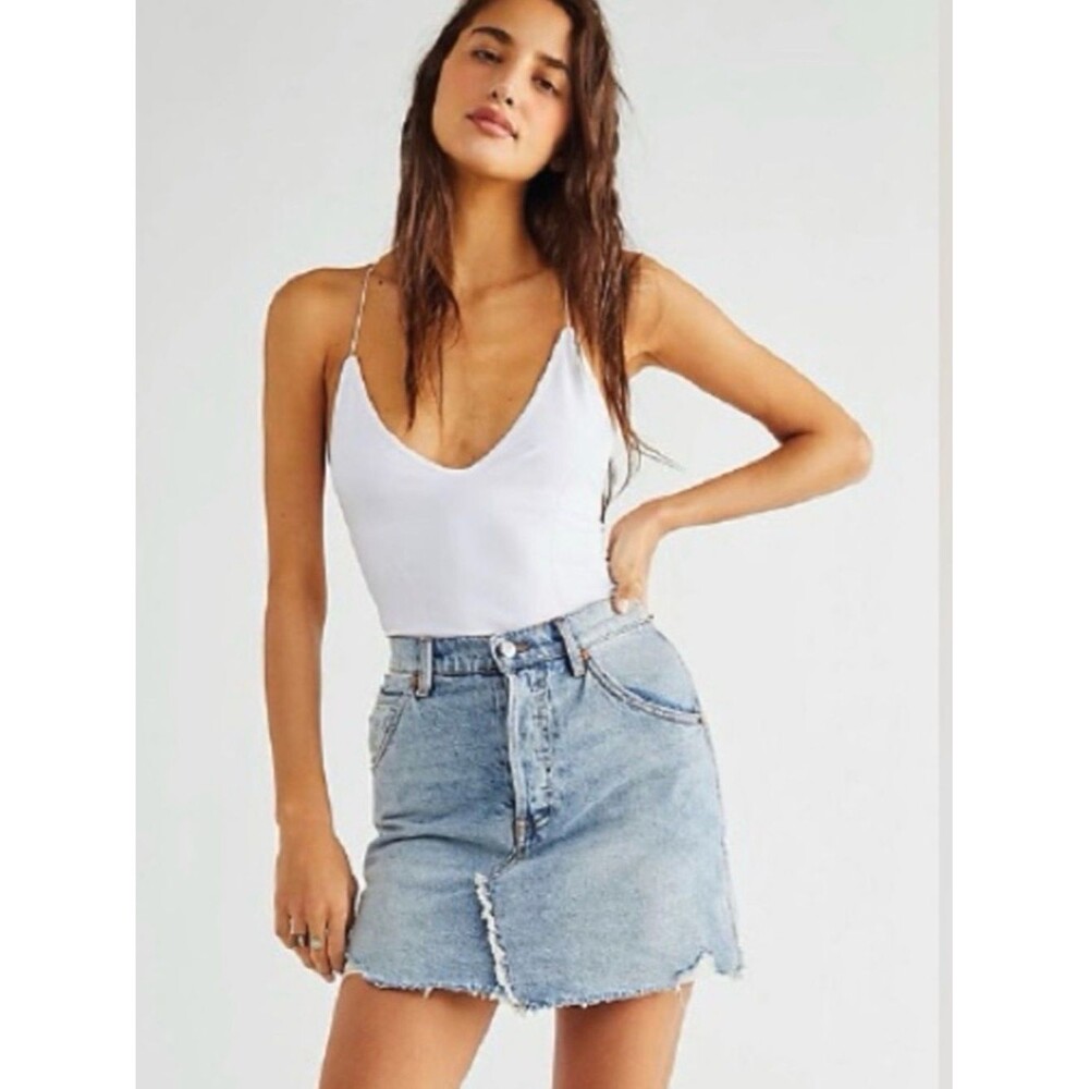 Free People We The Free Brea Mile High Cutoff Denim Mini Skirt Size 26 Blue Wash